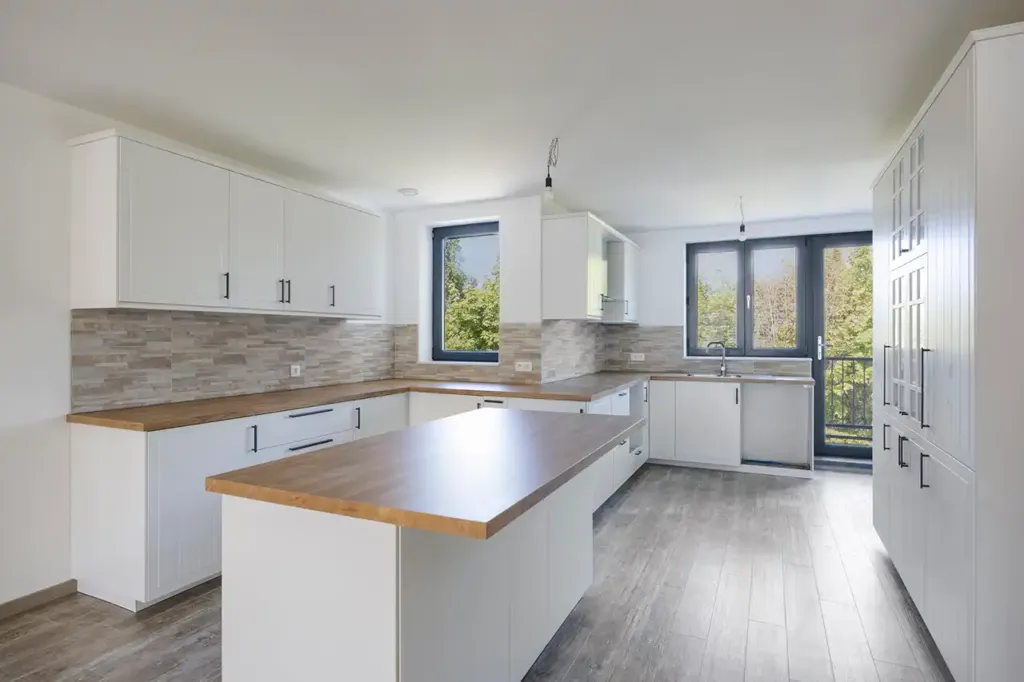 Cuisine - Nouveau Triplex avec Terrasse et Jardin à Wemmel