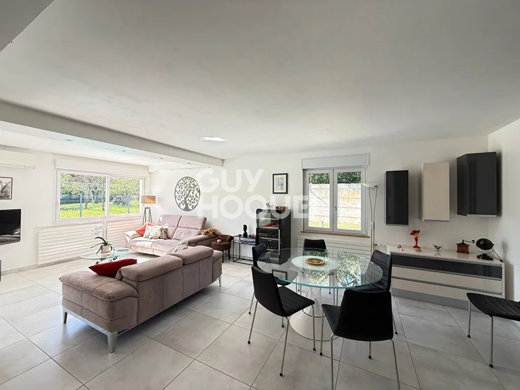 Soggiorno - Renovated House with Pool in Quiet Area