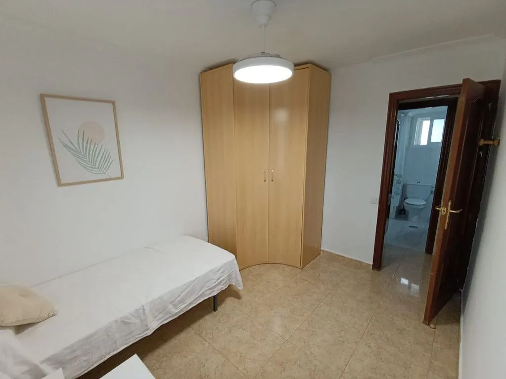 Magamistoad - Furnished Flat with Air Conditioning in Rochelambert