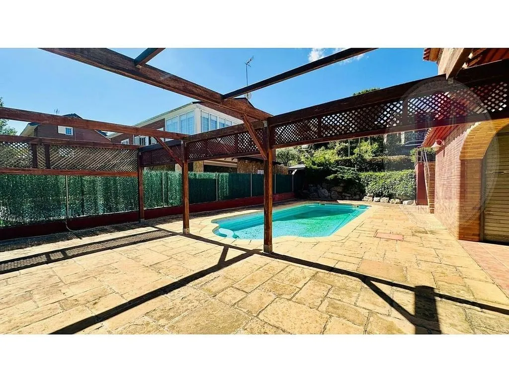 Piscina - Rustic House with Pool and Terrace in Begues