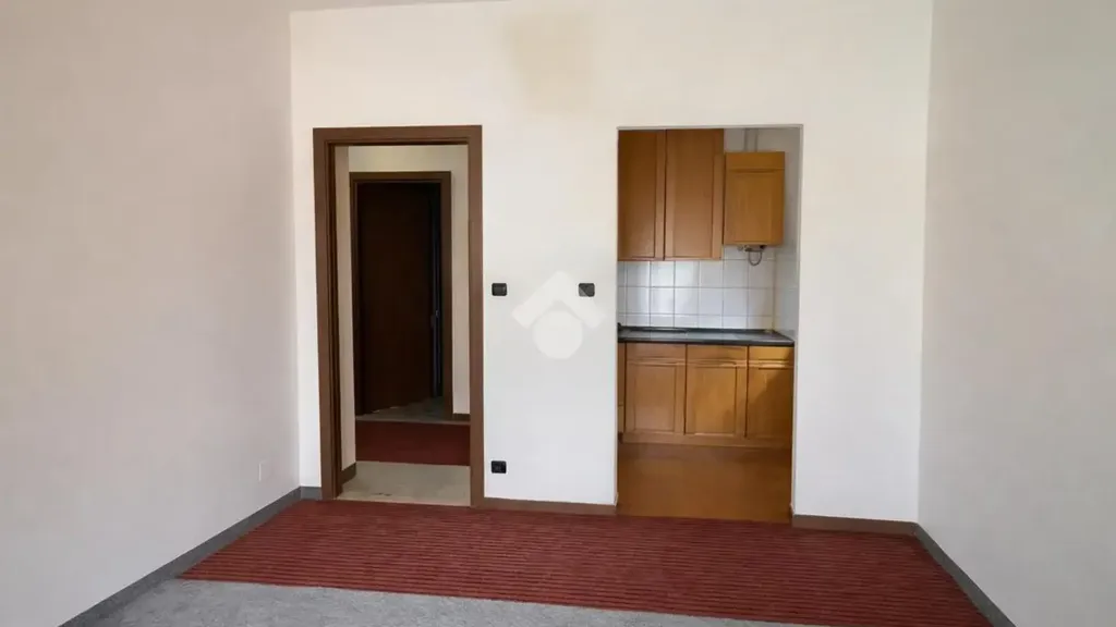 Esik - Three-Bedroom Flat with Balconies in Rivalta di Torino