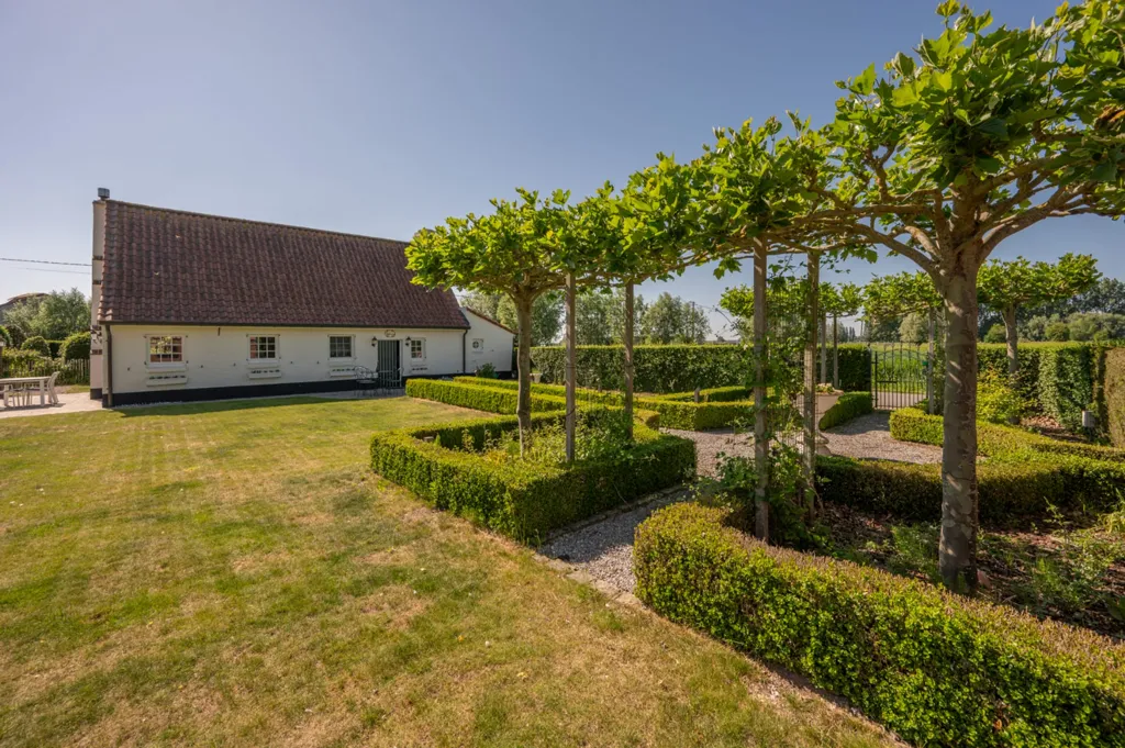 Jardin - Cottage Rénové avec Terrasse près de Bruges