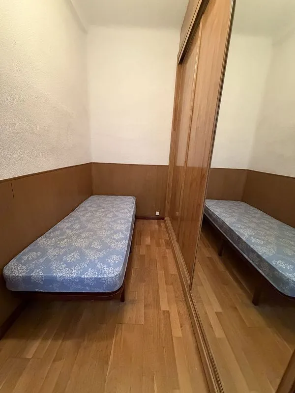 Chambres - 3-Bedroom Flat with South Orientation in Chamberí