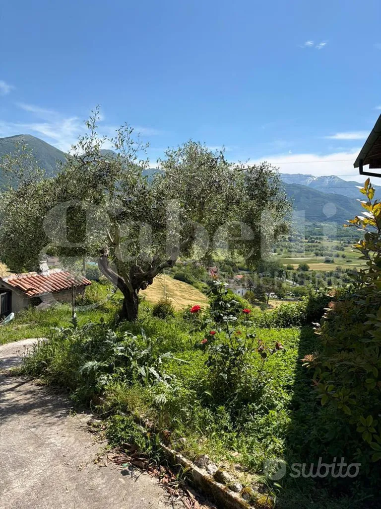 Aed - Rustic Apartment with Garden View in Rivodutri