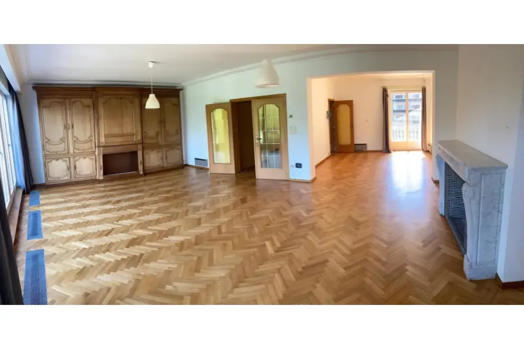 Soggiorno - Spacious Apartment with Terrace in Charleroi