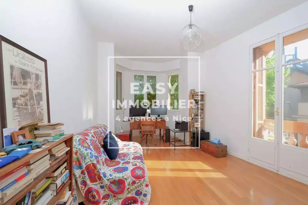 Living Room - Luxury Flat with Triple Exposure in Nice City Centre