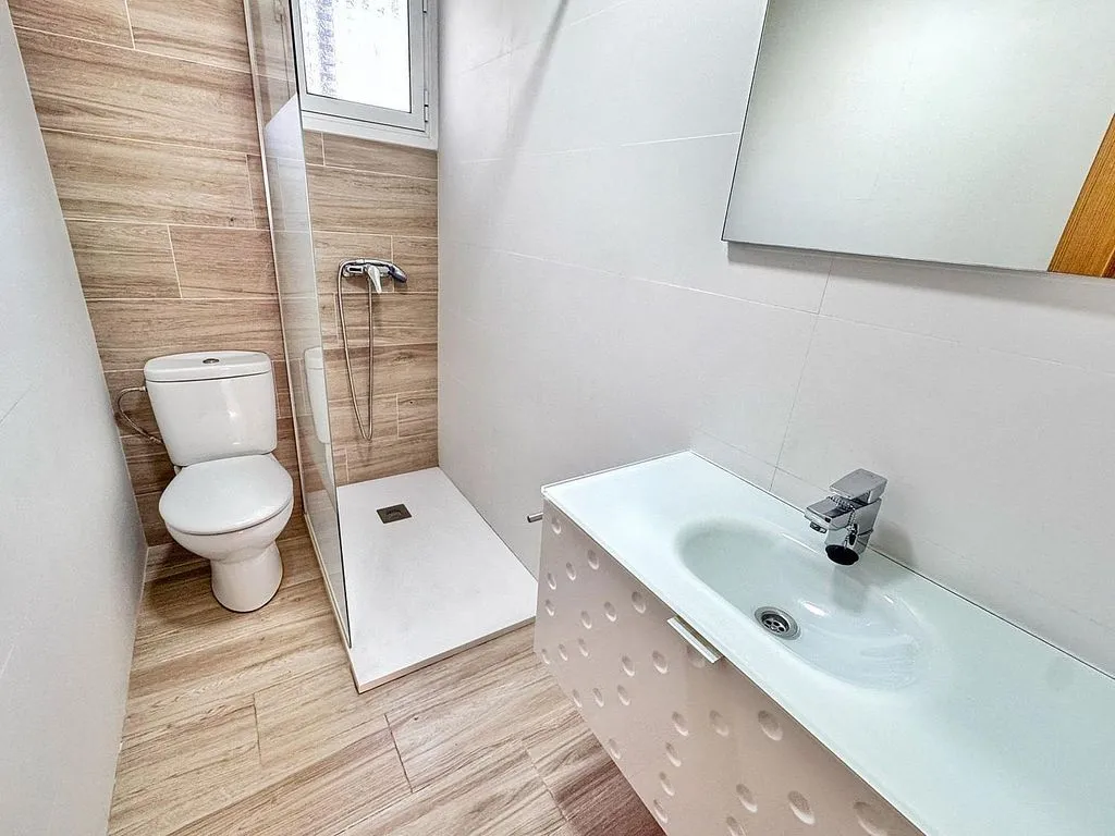 Vannitoad - Apartment with Garden Access in Elda