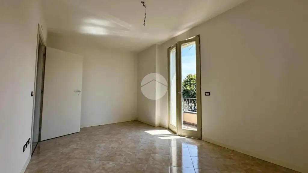 Rooms - Semi-Detached Villa with Garden in Rovato