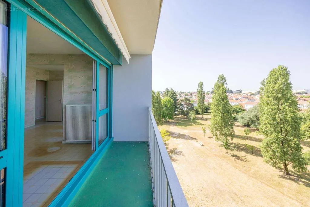 Balcone - T3 Apartment with Panoramic View in Rezé