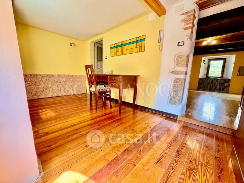 Salle à manger - Terraced House with Balcony in Valdilana