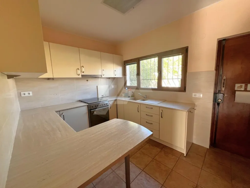 Cuisine - Traditional Villa with Large Plot in Cala Advocat