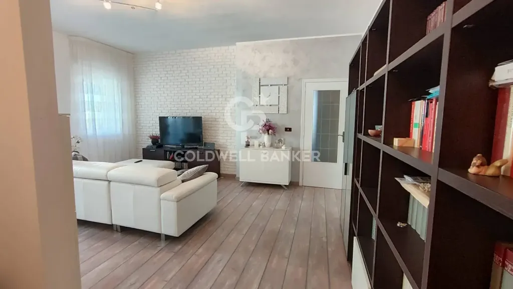 Séjour - Triplex with Balcony in Santa Chiara, Brindisi