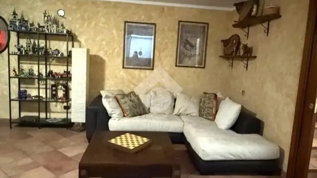 Soggiorno - Villa with Private Garden in Cassina De' Pecchi