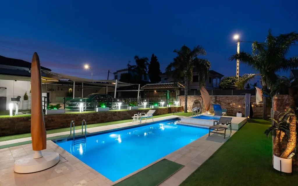 Piscine - Luxury Villa with Pool in Torremolinos