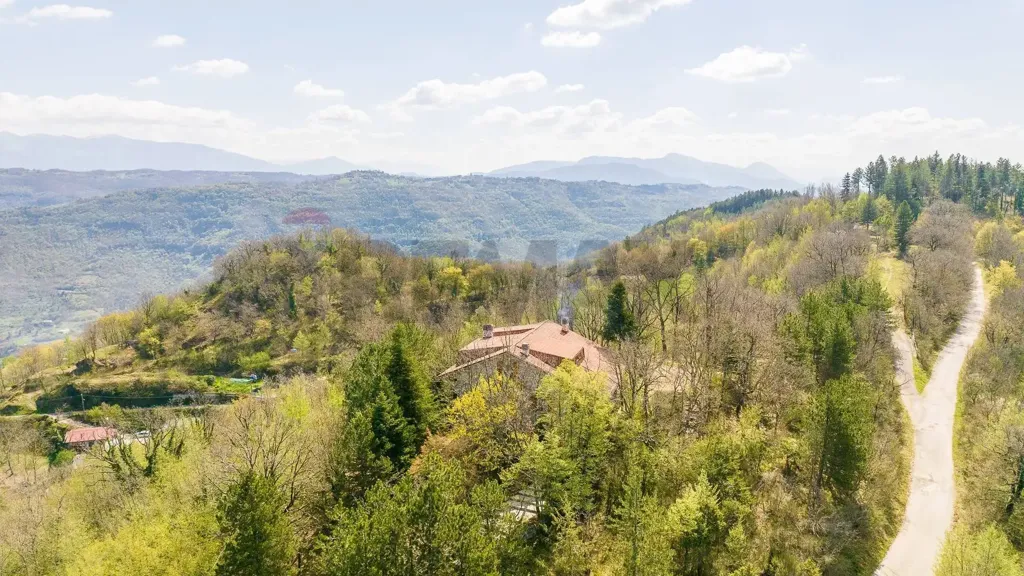 Vue aérienne - Villa with Extensive Garden near Rieti