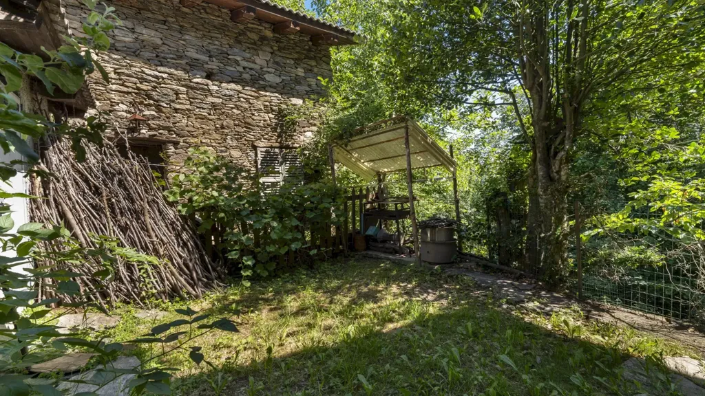 Jardin - Rustic Cottage with Woodland View in Roccabruna