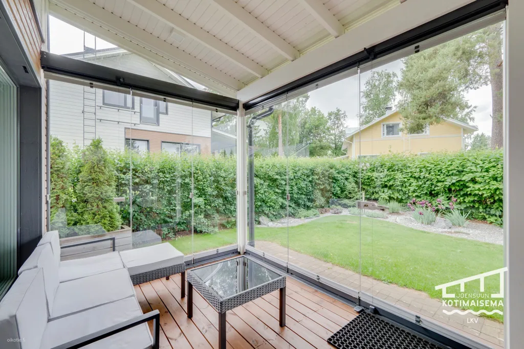 Terrasse - Two-Storey Apartment with Sauna in Joensuu
