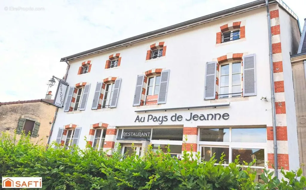 Extérieur - Restaurant avec Terrasse à Domremy-La-Pucelle
