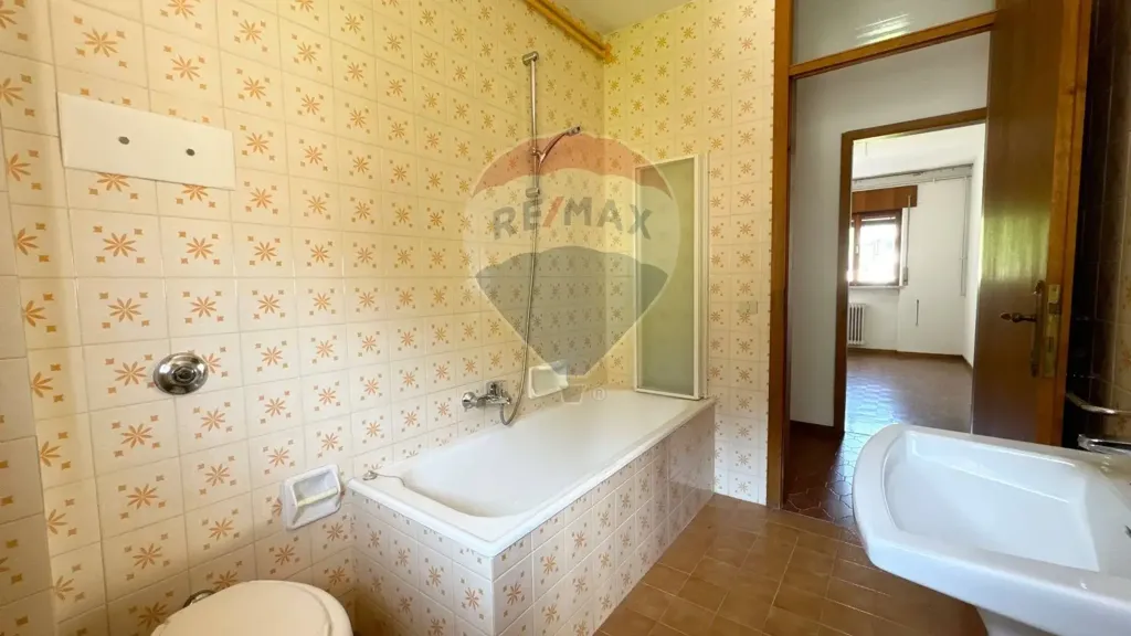 Salles de bain - Apartment with Panoramic View in Tolmezzo