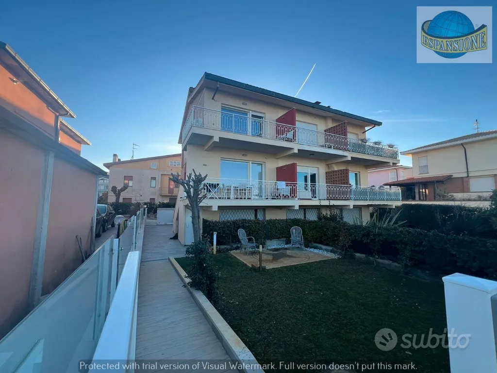 Välivaade - Seafront Semi-Detached Villa in Francavilla al Mare