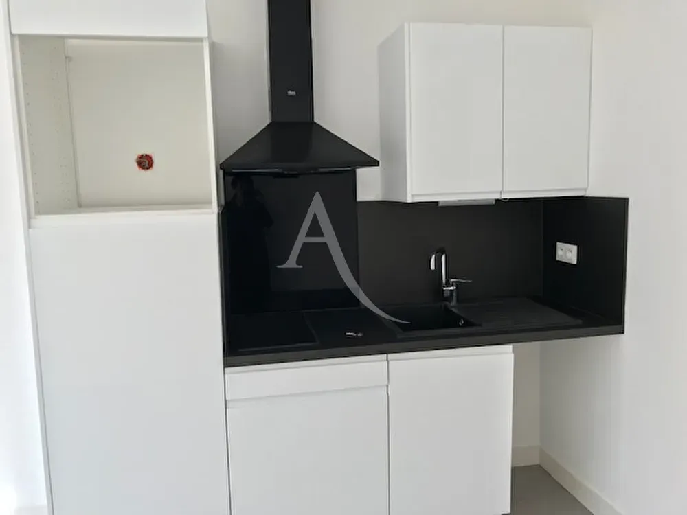 Köök - Studio with Terrace in Cannes Broussailles