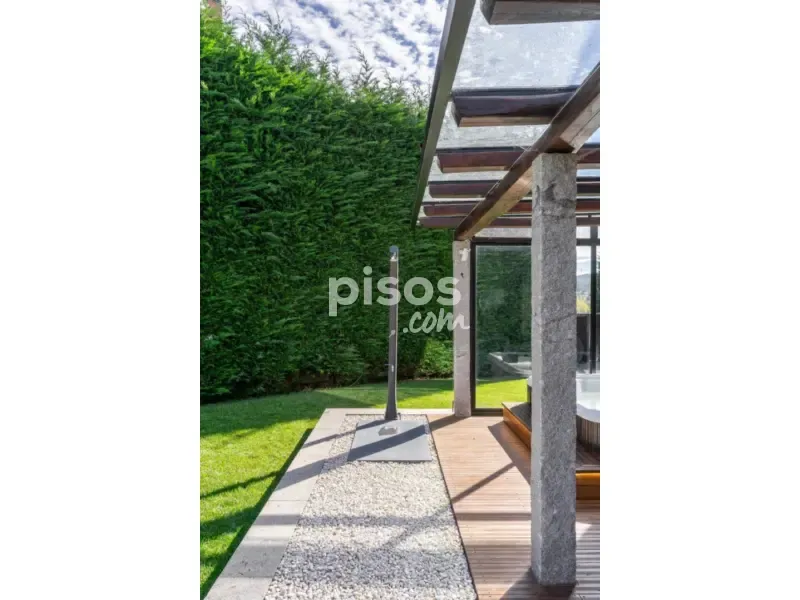 Terrasse - Restored Chalet with River Walk Access in Lugo