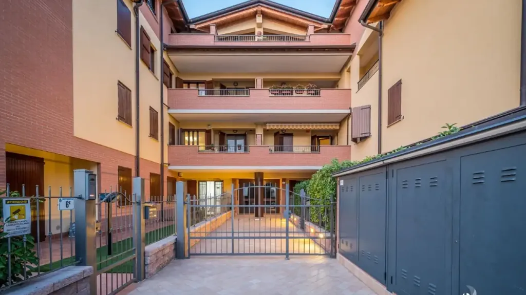 Aed - Modern Apartment with Balcony in Savignano Sul Panaro