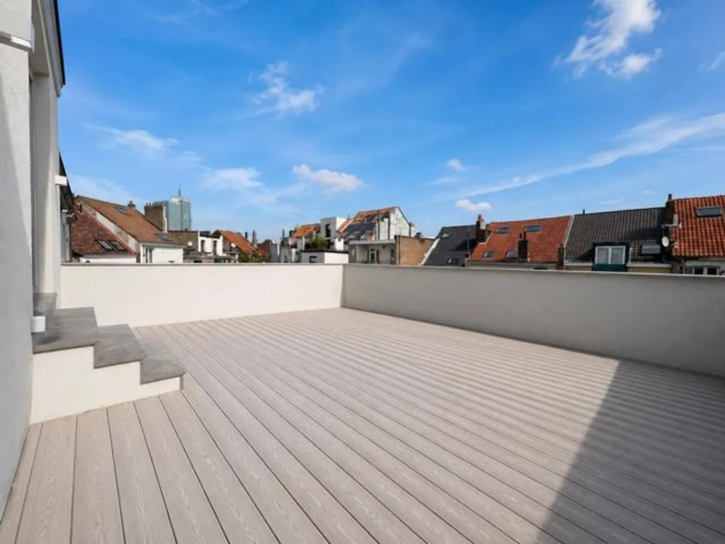 Terrasse - Duplex Neuf avec Terrasse Arrière à Ixelles