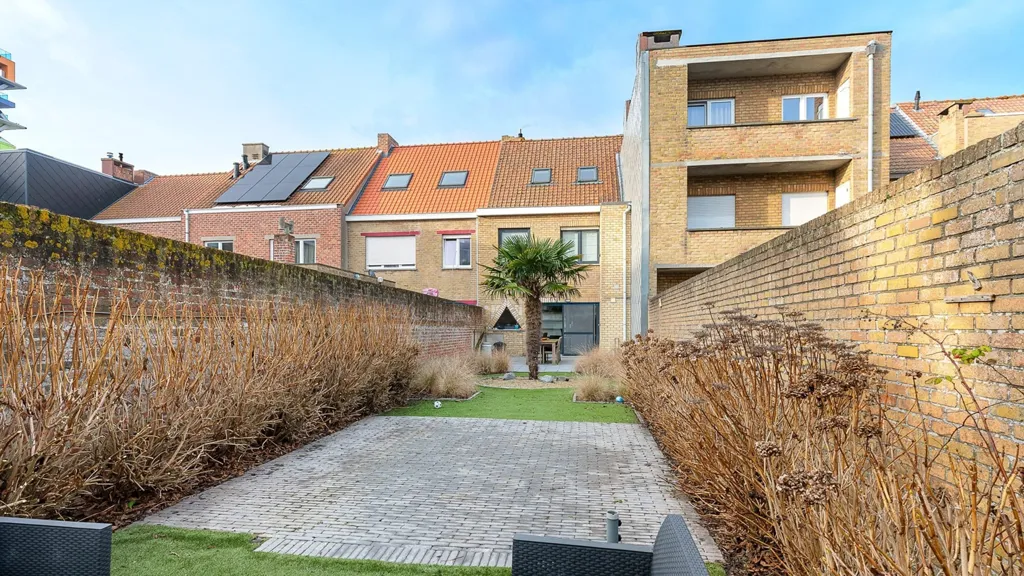 Aed - Spacious House with Sunny Garden in Heist Centre