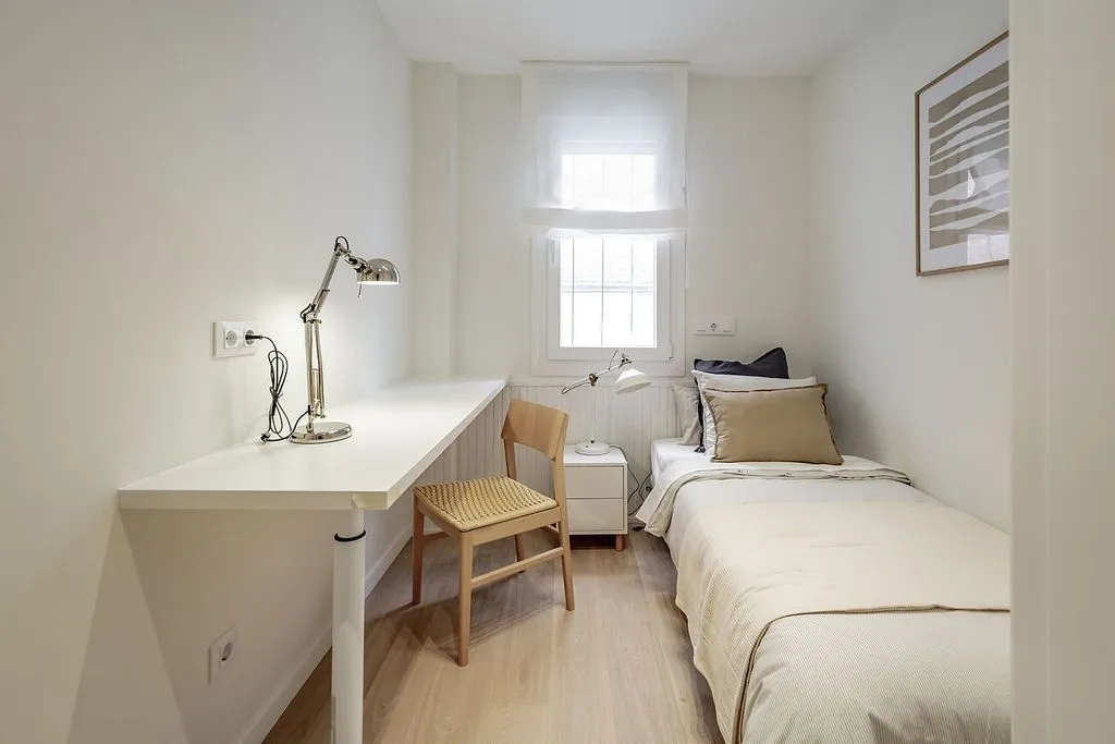 Bedrooms - 3-Bedroom Flat with Terrace in Prosperidad