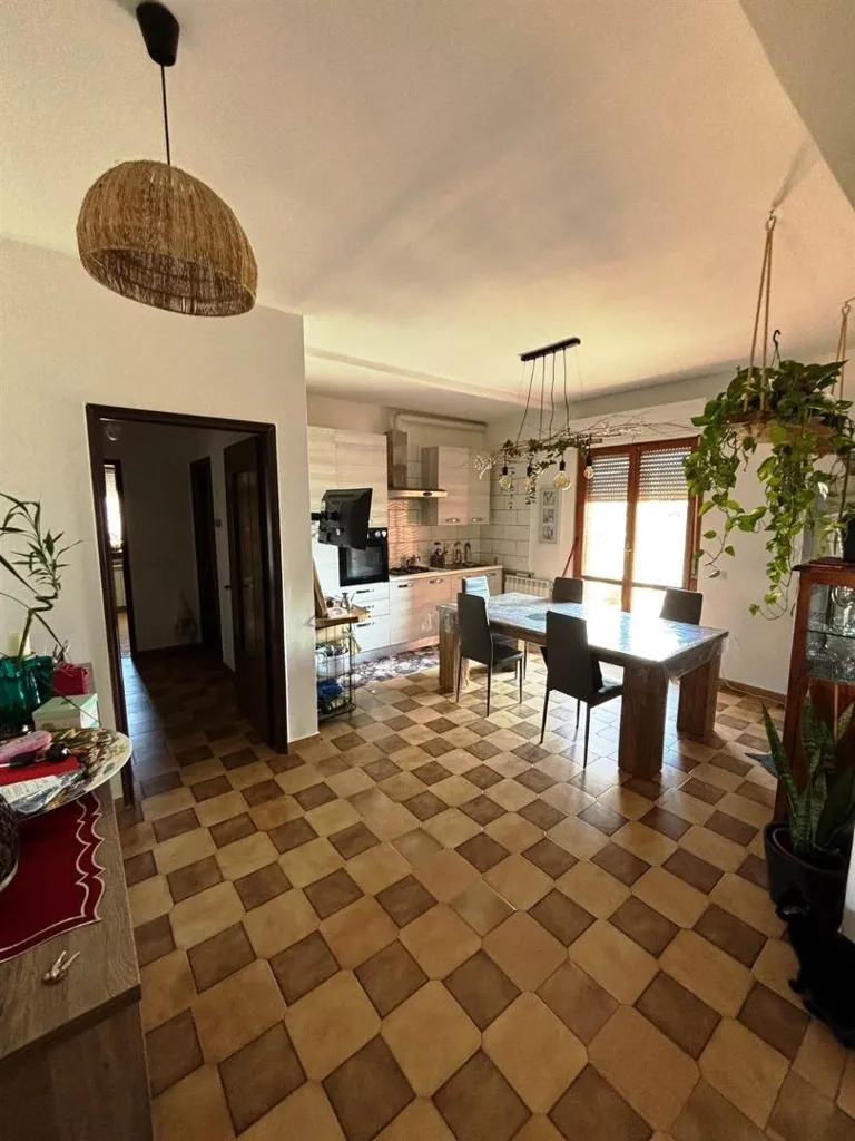 Söögituba - Apartment with Panoramic Terrace in Castelraimondo