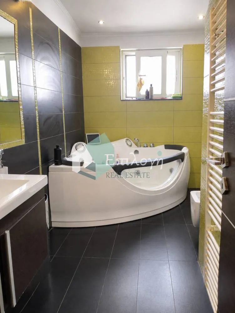 Baños - Four-Aspect Apartment with BBQ in Eglika, Patras