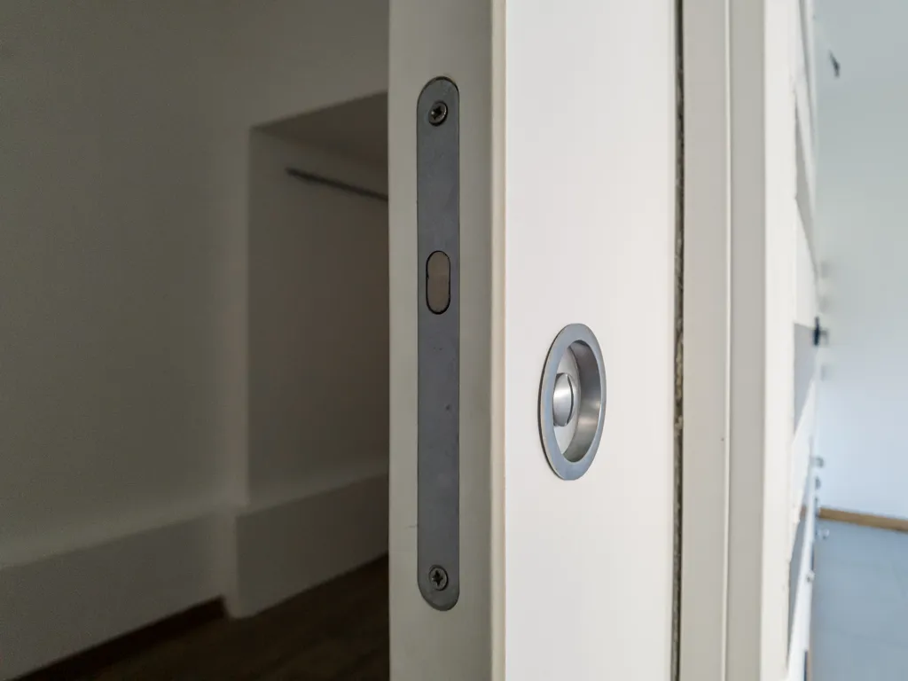 Esik - Ground Floor Apartment with Balcony in Rivoli