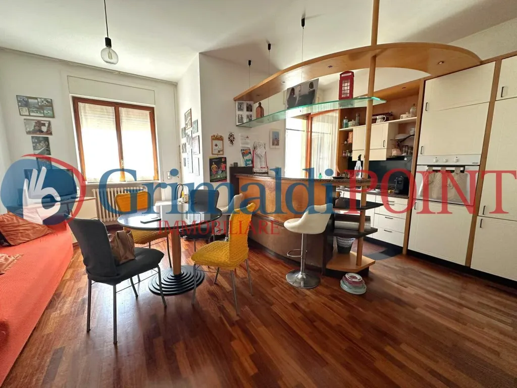Elutuba - Penthouse Apartment with Double Entrance in Lecce
