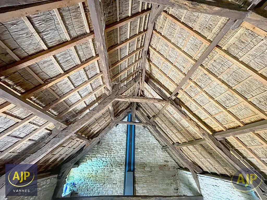 Pièces - Longère en Pierre avec Piscine près de Vannes