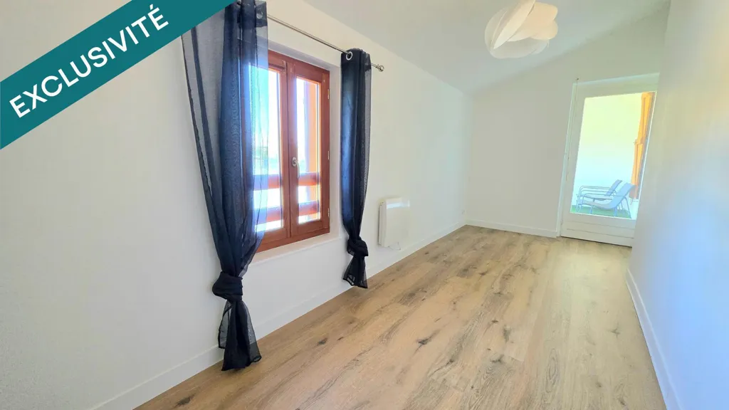 Stanze - City Centre Flat with River View in Seyssel