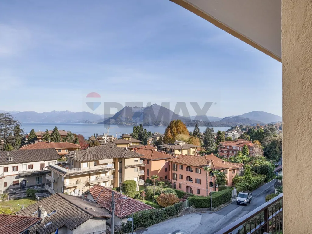 Balcon - Apartment with Lake View in Stresa