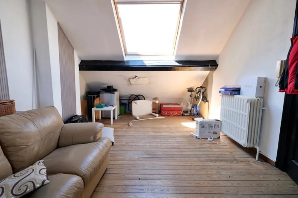 Pièces - Duplex 3 Chambres avec Terrasse à Schaerbeek