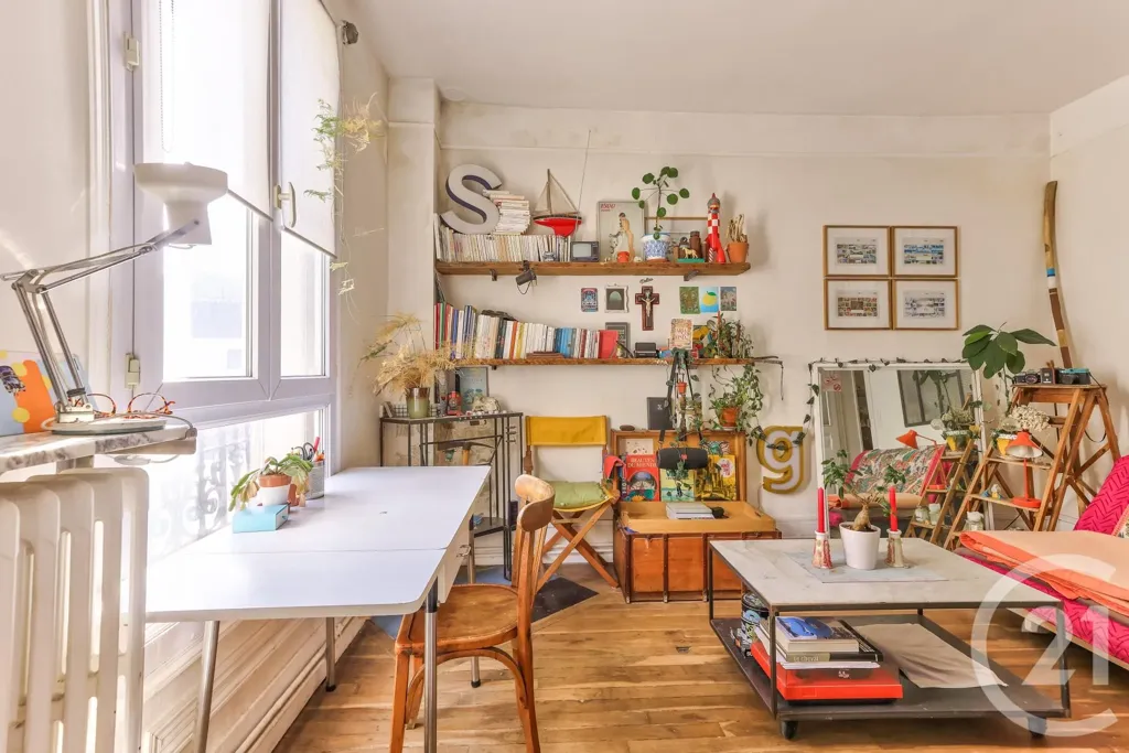 Séjour - Appartement 2 Pièces avec Jardin à Aubervilliers