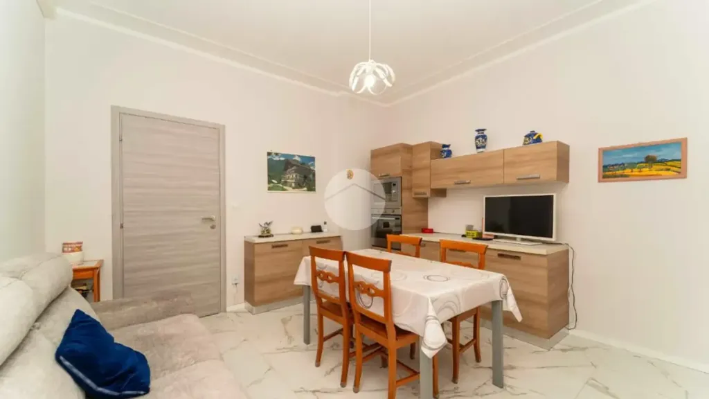 Söögituba - Rustic-Style Flat with Balcony in Torino