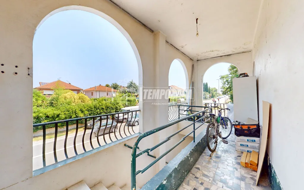 Rõdu - Independent Apartment with Terrazzo in Cambiano