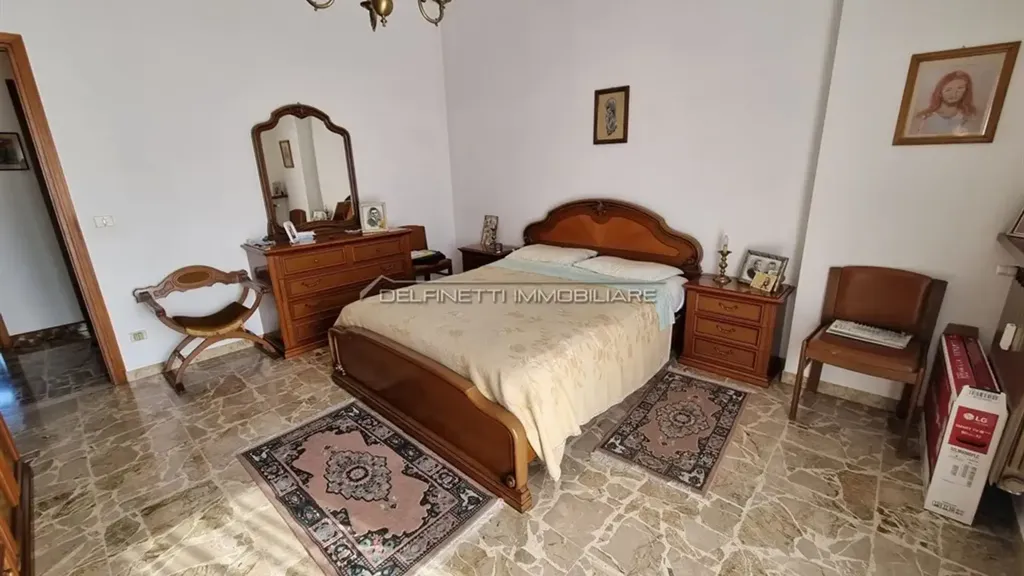 Chambres - Significant Apartment with Terrace in Alba