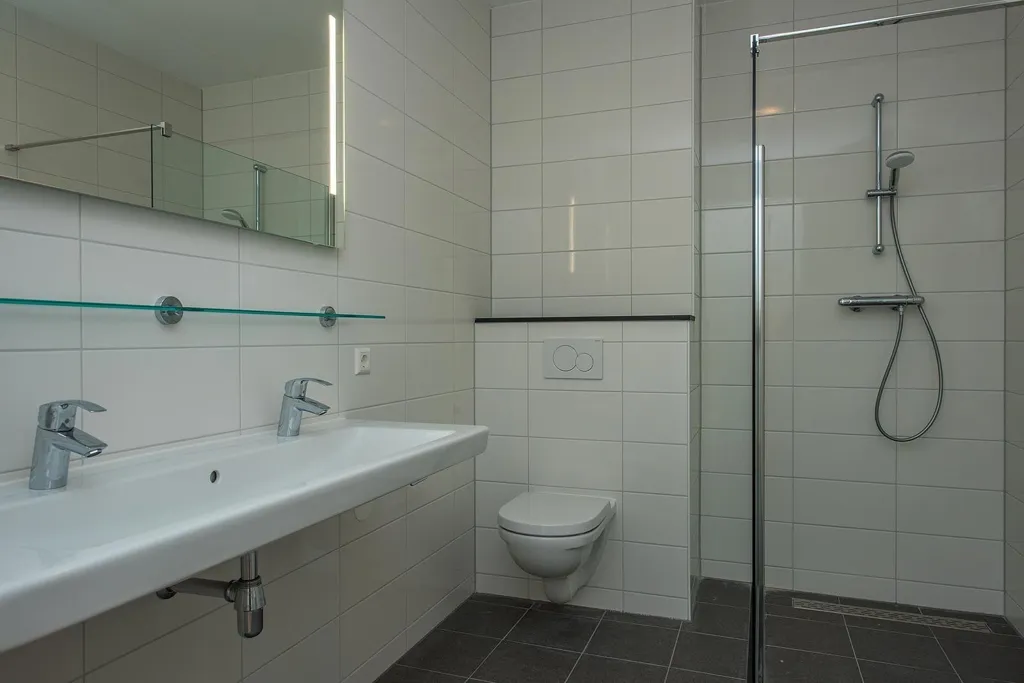 Bathrooms - Apartment with Harbour View in Lelystad