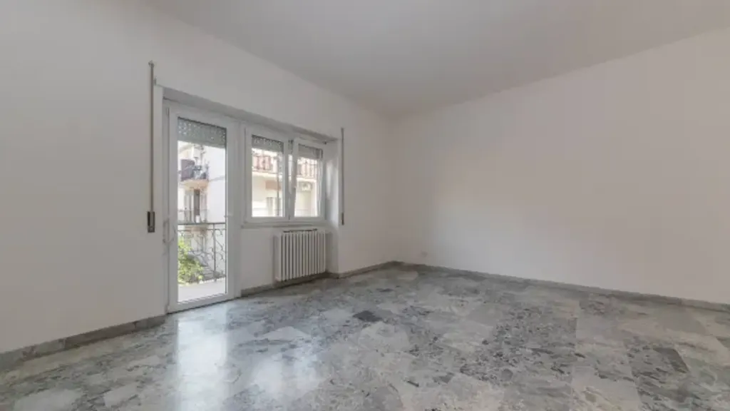 Pièces - Spacious Apartment with Balcony in Ciampino