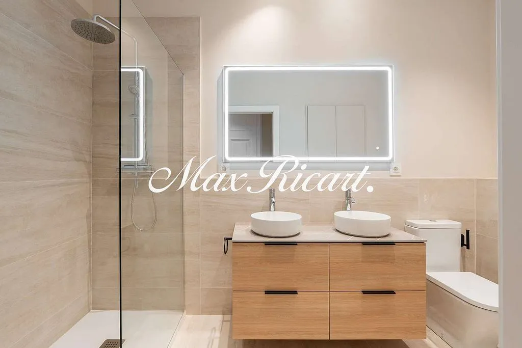 Salles de bain - Apartment with Balcony in La Dreta de l'Eixample