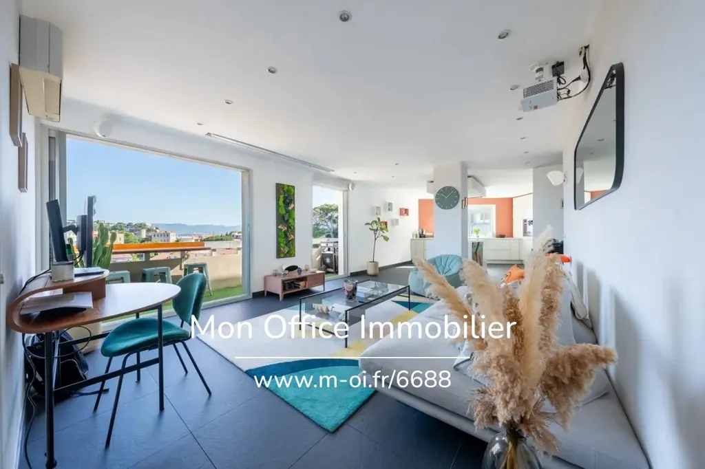 Elutuba - 3-Piece Apartment with Exceptional View in Roucas Blanc