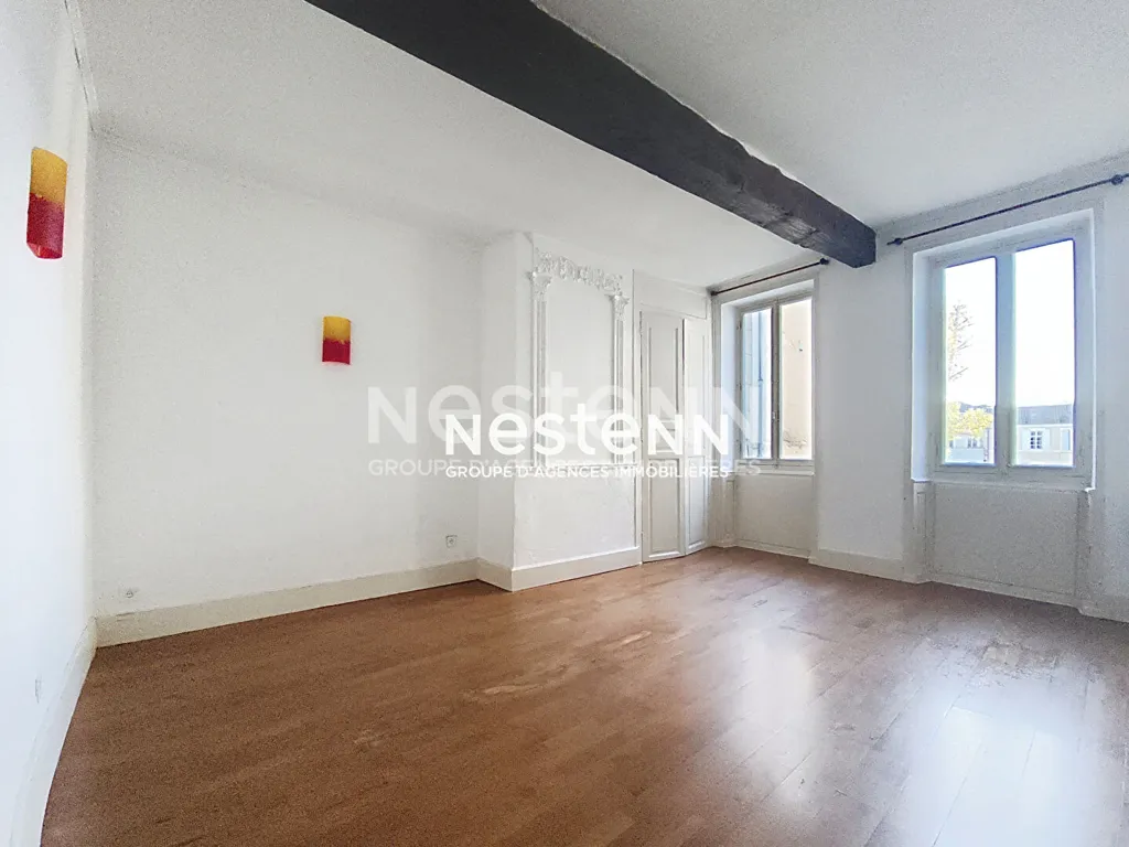 Toad - Characterful Flat with Balcony in Auch