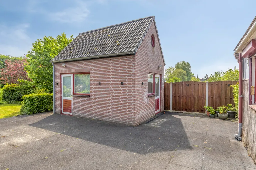 5-room house in Nieuw-vossemeer