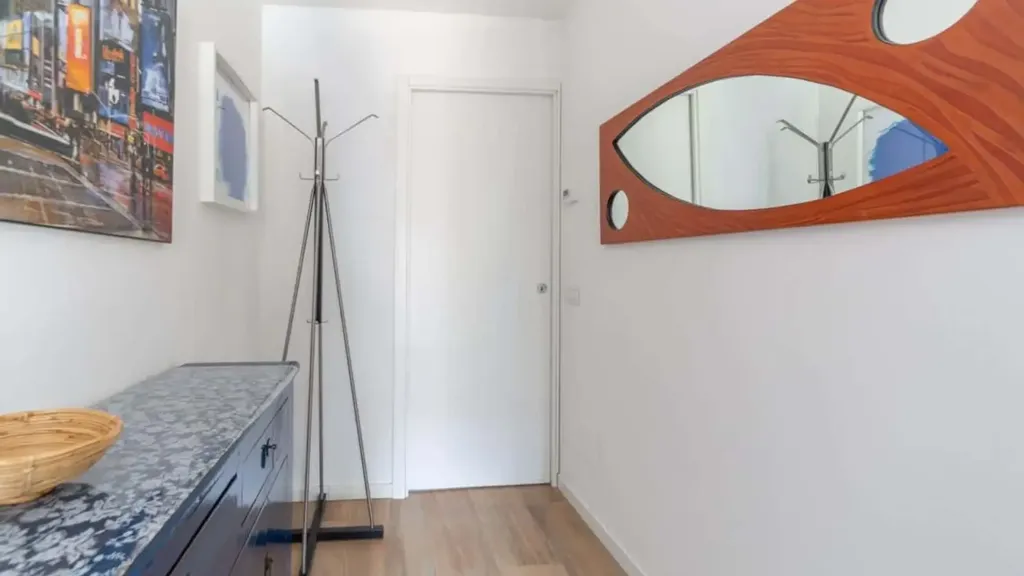 hallway_entrance