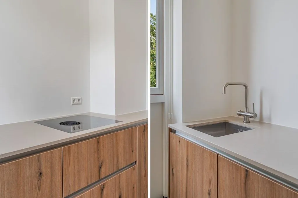 Cuisine - Renovated Apartment with Balcony in The Hague